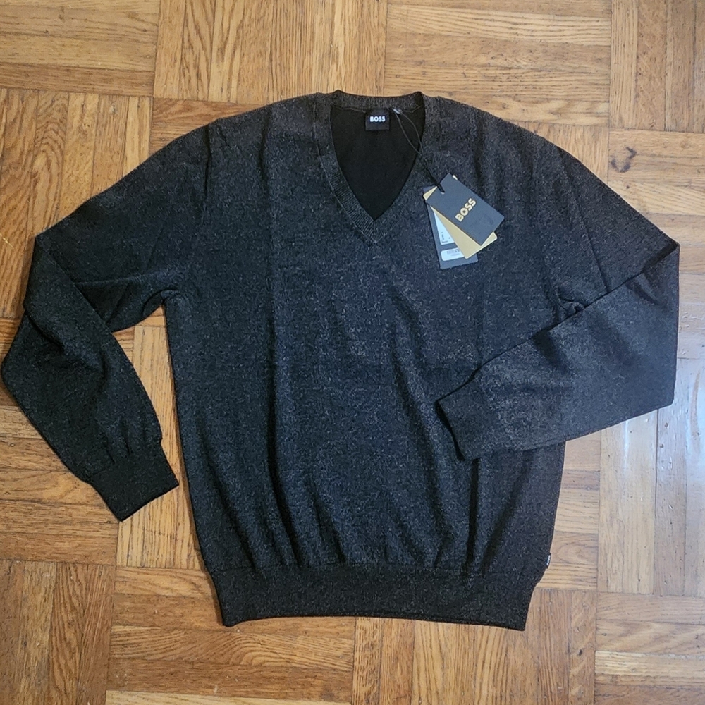 Hugo Boss V-Neck Sweater in Charcoal